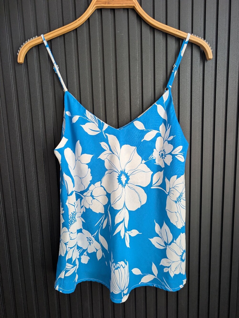 Timing Blue Floral Camisole Tank Top Size M